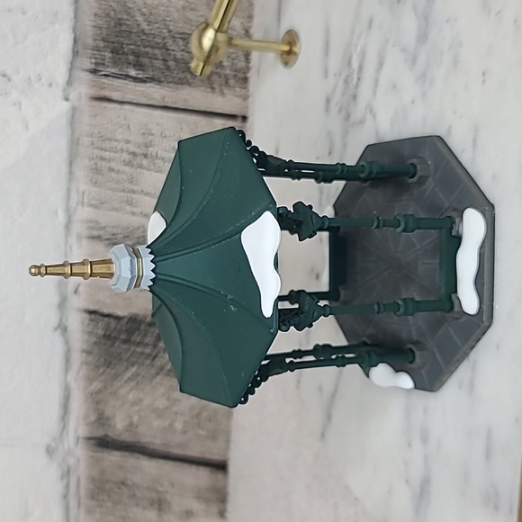 Department 56 Vintage Heritage Village Collection "Town Square Gazebo" #5513-1 - Picture 12 of 17